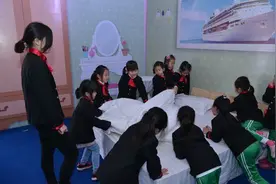 维湾嘉年华热不可挡 高科技体验嗨爆岛城图片