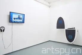 群展“眼睛里的感觉”（Feeling In The Eyes）日前在伦敦举行图片