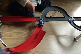 3岁小朋友的生日礼物：风火轮（Hotwheels） 回旋赛道X2589图片