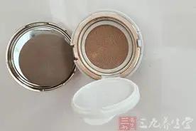 眼角长斑 推荐几种有效祛斑的方法图片