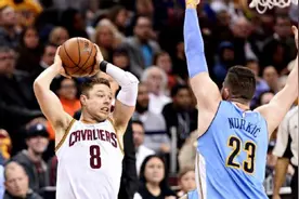 NBA禁止在比赛中使用可穿戴设备图片