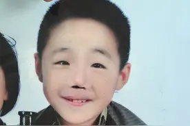 患恶性骨肉瘤 临沂13岁男孩坚强面对病魔感动市民图片