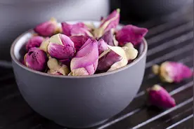 自制减肥茶：玫瑰蜂蜜茶的做法图片