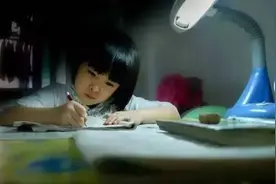 “见爸爸一面都这么难吗？”看完这篇日记，餐饮人哭了图片