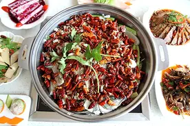 味道香辣椒麻的炝锅鱼图片