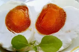 李孃孃爱厨房之一一自制咸鸭蛋图片