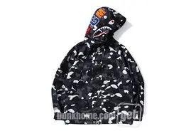 BAPE® 城市迷彩鲨鱼滑雪夹克图片