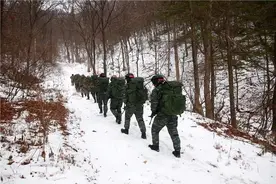 “冻”真格！吉林武警林海雪原开展“魔鬼周”训练图片