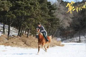 用情节吸引人，用情怀感动人，《第一声枪响》齐鲁频道今晚开播图片