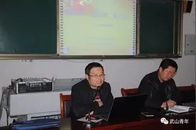 「青春行动」鸳鸯初中组织召开”学习贯彻党的十九大精神”县委讲师组宣讲报告会图片