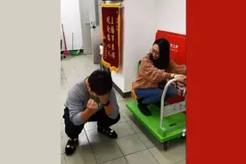 青头条｜火了！“亚洲蹲”刷屏朋友圈，今天你蹲了没？图片