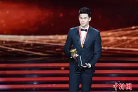 孙杨回应“转型娱乐”：我是运动员 目前心思在泳池图片