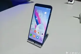 荣耀9青春版现场图赏：海鸥灰经典延续图片