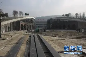 息烽高铁站前广场即将投用图片