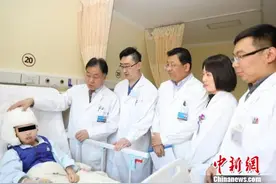 上海专家率先用3D材料成功为6龄童再造“耳朵”重建听力图片