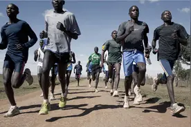 高效跑姿，不一定全是前脚掌先着地图片