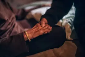 买再多东西也比不上你回家一次，常回家看看别让爱等太久图片