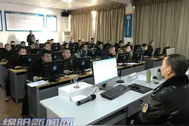 绵阳市第二、三场网约车“驾考”举行，合格率近八成图片