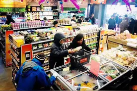 “永辉生活”今天在南京双店同开，两三年内一公里一家店铺开图片