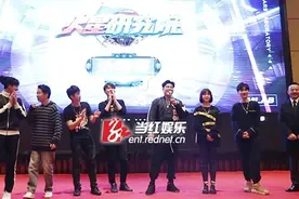 汪涵曝钱枫恋情 杀青宴上替其表白：爱曹璐！图片