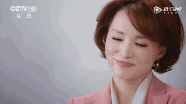董卿：把年龄顺便活成了气质图片