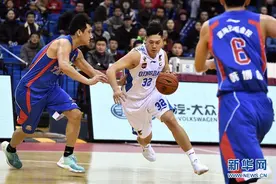 CBA常规赛：青岛国信双星对阵天津滨海云商图片