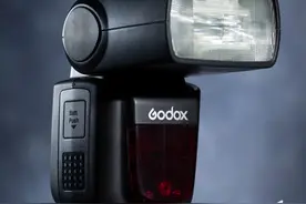 锂电神器大升级 神牛V860IIC闪光灯试用图片