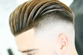 自然卷男生将头发拉直后，颜值瞬间提升50%