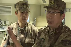 高大上！军事专家带你探秘我军联合作战实验系统！视频封面