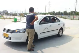 驾校学车就是学离合，老司机教你几招，保证让你离合踩得炉火纯青