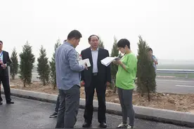 山东电视台对中国铁建大桥工程局集团三公司德商高速项目进行实地采访报道图片