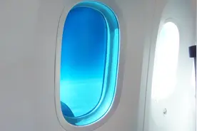 为什么全部客机起降时都要打开遮光板？今天终于找到答案了视频封面