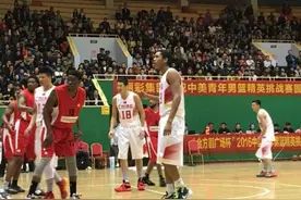 U18国青热身赛不敌美国遭连败 混血中锋邱天8分图片