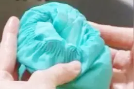 羽绒服太贵不能乱洗哦！用它喷一喷，再穿10年都整洁如新视频封面