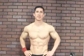 一对哑铃，8个动作，简简单单打造全身肌肉！