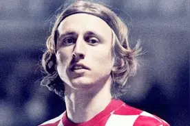 皇马的中场发动机莫德里奇在萨格勒布迪纳摩时期的精彩表现视频封面