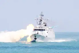 我海军此举简直绝了，俄军方埋怨到嘴的鸭子让中国056抢去了视频封面