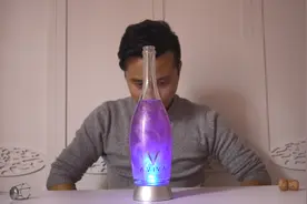 试喝无与伦比之美的“星空酒”，因为太美，每喝一口自己都不忍心