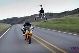 玩的就是心跳，小型飞机与摩托车同画框比赛视频封面
