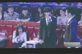 爱的那么深，爱的那么认真，可还是听见了你说不可能