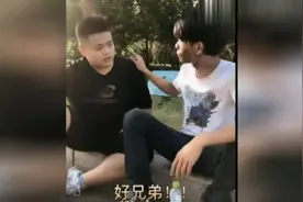 破产变乞丐，被同学羞辱，三年后儿子回来了视频封面