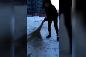 兄弟齐心你能打我骂我不能欺负我，但是别动家人