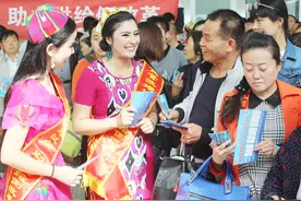 “梨花姑娘”助力库尔勒市税收宣传图片
