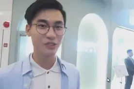 逆天90后高富帅包飞机求婚，花费超6位数视频封面