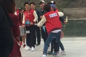 奔跑吧兄弟第四季中韩跑男同框 鹿晗挑大梁李光洙搞笑抢镜图片