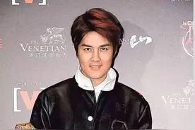 吴克群赞旧爱何超莲是好女孩:还是好朋友图片