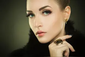 美女脸上总是过敏怎么办？图片