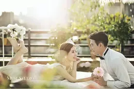 我想和男朋友拍这样的婚纱照.图片