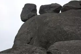 高州根子绝佳风景之“三牙石”图片