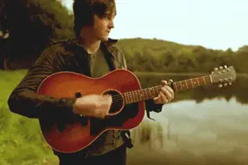 还在苦练吉他撩妹？神器让你5分钟学会用吉他弹情歌图片